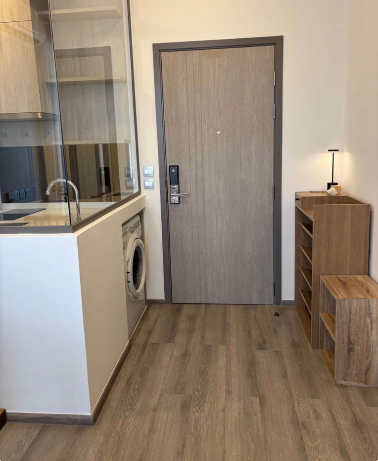 picture Miti Chiva Kaset Station - 10/11