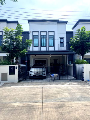 Townhouses for rent Muang Samut Prakarn Samut Prakarn : For rent Townhome Britania Parks