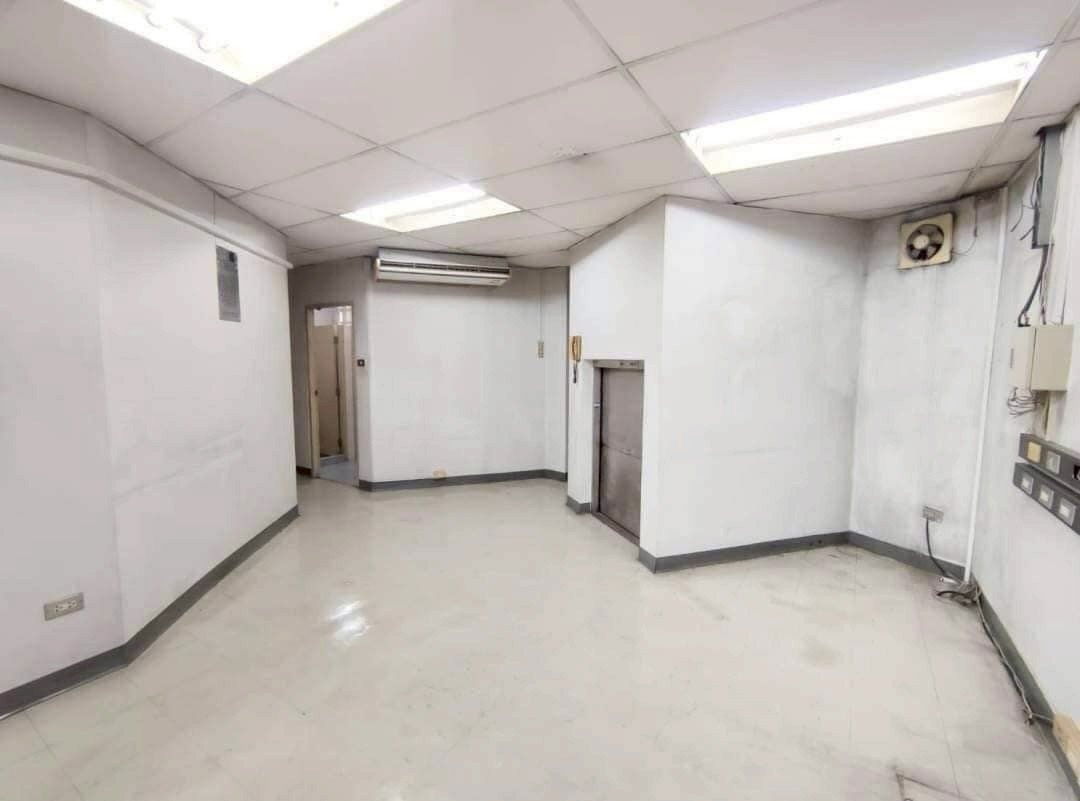 รูป อาคารพาณิชย์ใจกลางพระราม 4 ลด 50% ติด MRT หัวลำโพง - รูปที่ 8/20