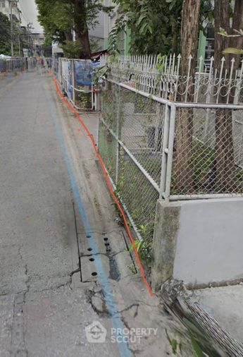 Land for sale, 573 sq wah, Thon Buri