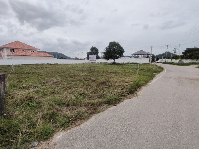 picture 1-0-0 Rai | Corner Building Plot Perfect For private Home or Restaurant BUSINESS - 5/14