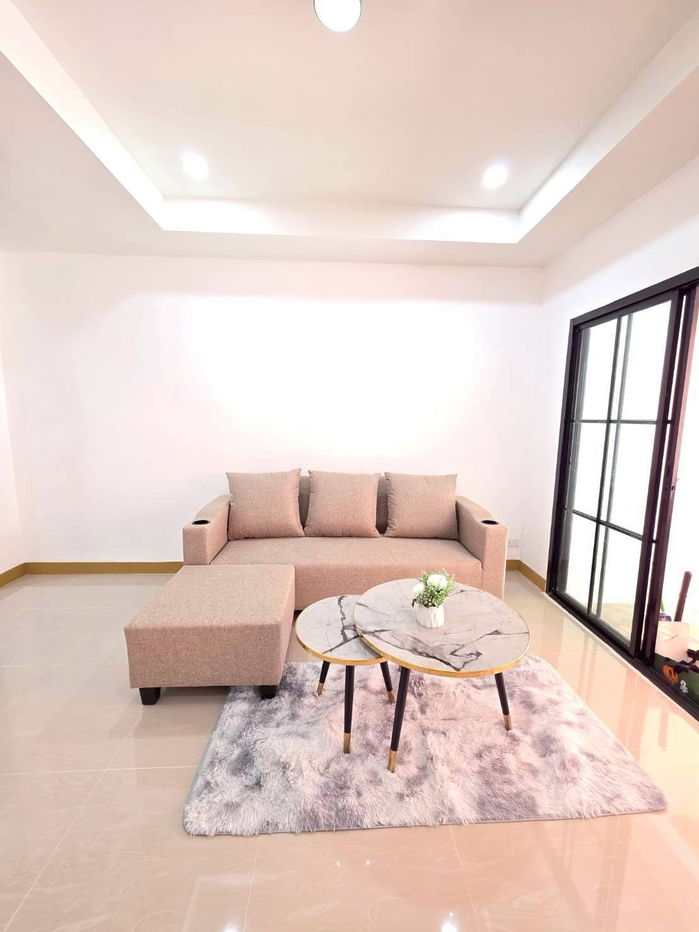 รูป ทาวน์เฮาส์ รามคำแหง เคหะร่มเกล้า ใกล้รถไฟฟ้าราษฎร์พัฒนา พูนสินธานี 1 แถมเฟอร์ครบ นัดหมายชมบ้าน 085-318-6868 คุณวา - รูปที่ 6/18