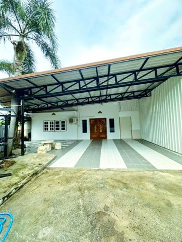 รูป เช่า บ้านเดี่ยว 2 หลัง เครื่องใช้ไฟฟ้าครบ 6นอน แม็คโคร พิษณุโลก 2.2 กม.หรูหรา 200 ตร.วา. 600 ตร.ม. ม.นเรศวร 3 กม. 6น้ำ 3.95 ลบ. - รูปที่ 2/8