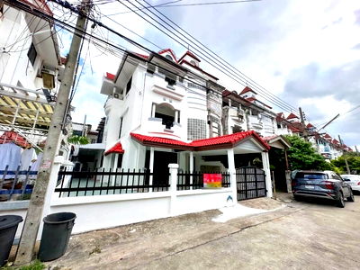 Houses for rent Sukhumvit Road : 💛 For rent 4-storey semi-detached house, Home Avenue Village, 5 bedrooms, 37 sq m, pets allowed, Sukhumvit 101/1, near the BTS.