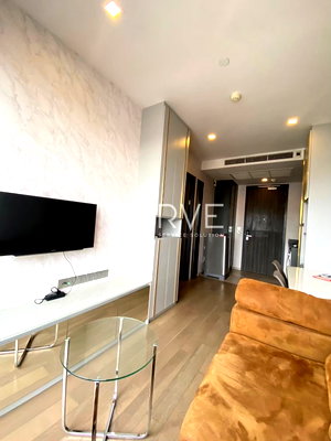 Condos for rent : 1 Bed 30.8 sq.m. Nice Room High Fl. Good Location MRT Sukhumvit 20 m. and BTS Asok 230 m. at Ashton Asoke Condo / For Rent