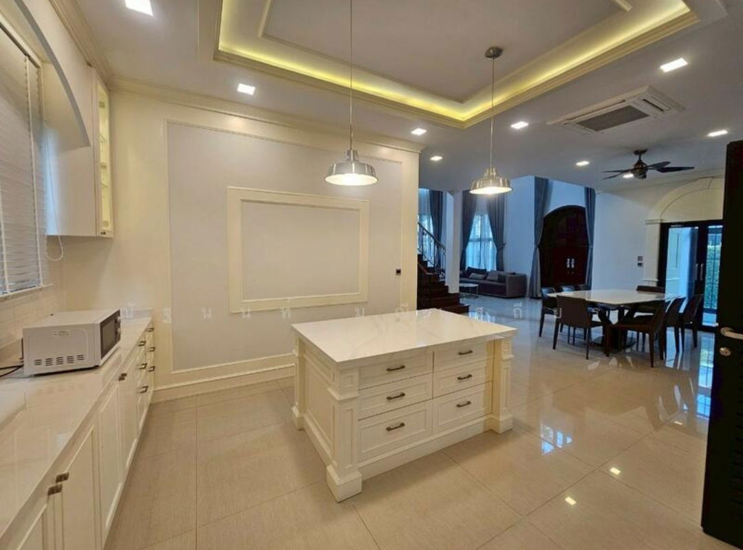 picture ON251101: For Sale: 2-Storey spacious detached house, Srinakarin 53, fully furnished, private, adjustcent to shopping malls, park, and Yellow Line MRT - 6/19