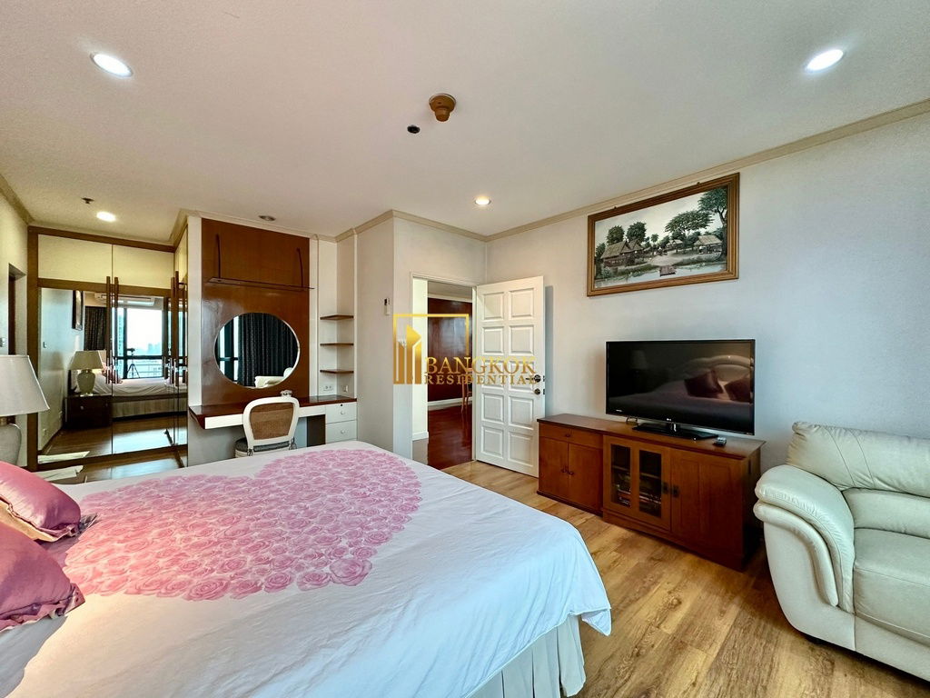 รูป President Place | Spacious 2 Bedroom Condo For Rent in Chidlom - BR18700CD - รูปที่ 14/37