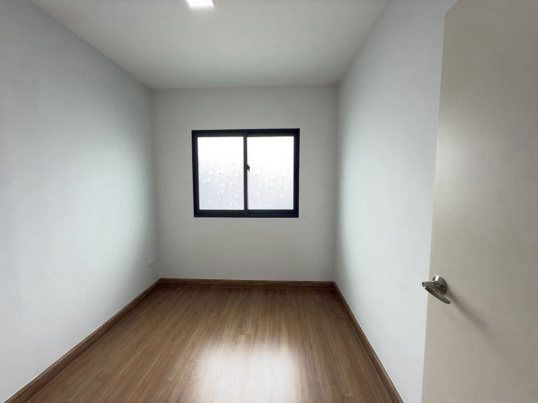 รูป ให้เช่า 🏡✨ พลีโน่ ทาวน์ ปิ่นเกล้า–พุทธมณฑลสาย 5 ทาวน์โฮมรีโนเวทใหม่ ทำเลดี ใกล้บางแค–เพชรเกษม เดินทางสะดวกสุดๆ! 🚆🛍️ - รูปที่ 3/8