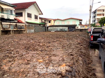Land for sale Bang Kruai - Sai Noi Road : 484 m² Land for Sale in Bang Si Mueang (ID 1688304)