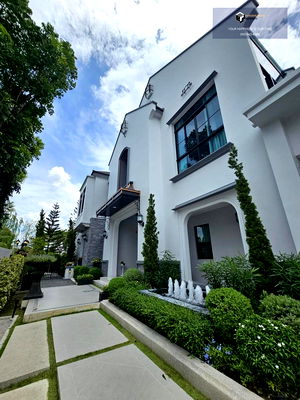 บ้านเดี่ยว กรุงเทพมหานคร : Nantawan Rama9-New Krungthepkreetha | Private plot surrounded by lake and garden only #2025112413125