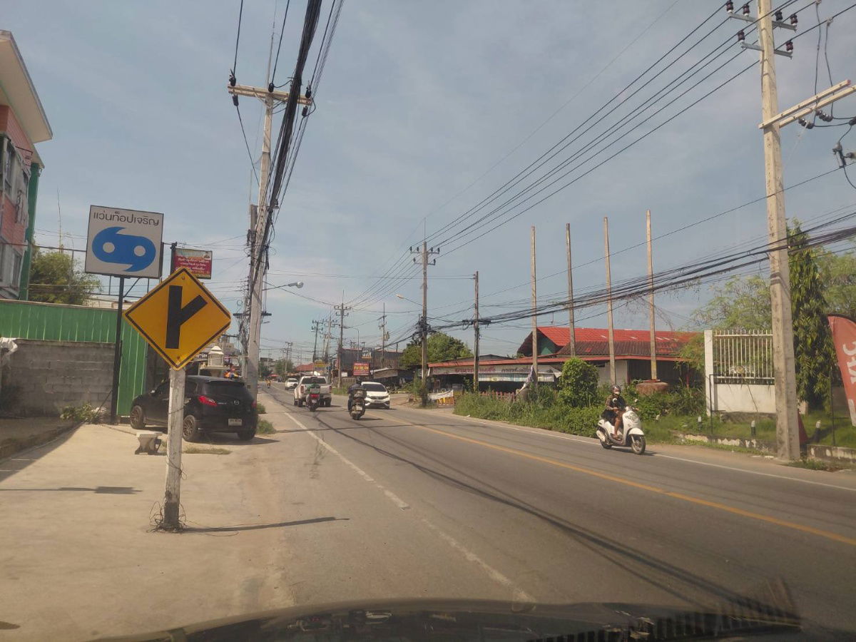 รูป ขายด่วน! ที่ดิน พร้อมสิ่งปลูกสร้าง ติดถนนอ่าวอุดม-ปากร่วม ต.บึง อ.ศรีราชา ชลบุรี - รูปที่ 10/13