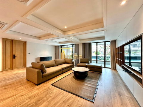 Luxurious 3 Bed Apartment in Ekkamai Area - BR21132AP