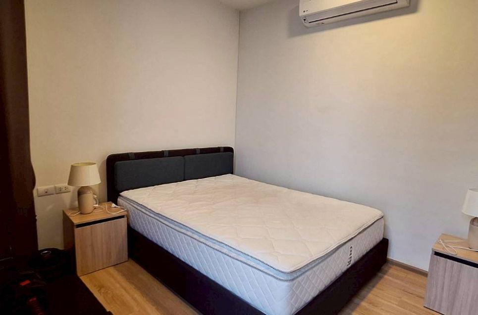 picture 🏢 A stunning high-floor unit with an amazing view — not easy to find at XT Phayathai!” - 3/8