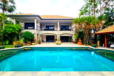 Houses for sale Hua Hin Prachaubkirikhan : [920601001-480] Vineyard, Excellent Location 2 Storey Pool Villa, 3 Bed 4 Bath