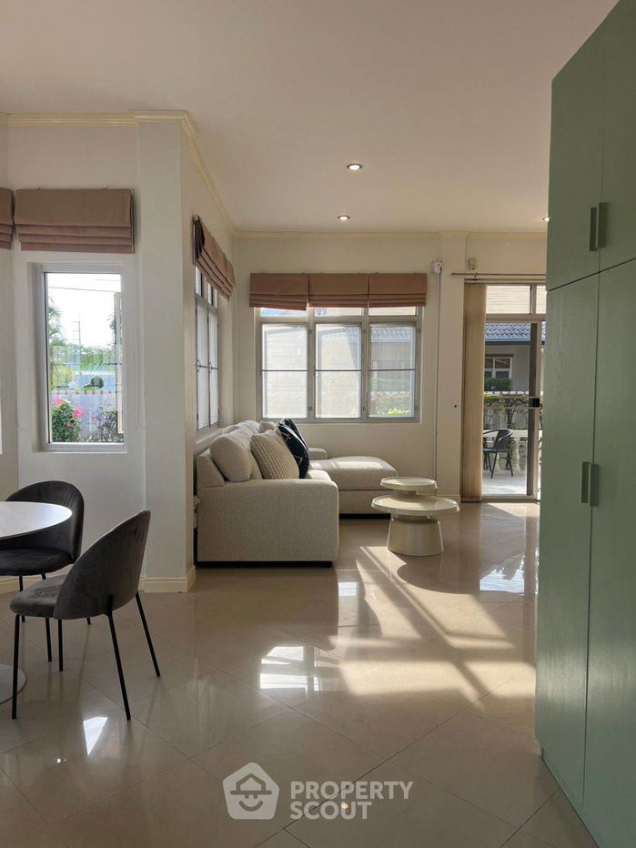 picture 3-BR House close to Hua Hin City (ID 2396591) - 8/12