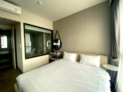 Condos for rent : For rent: Keen Center Sriracha, luxury condo in the heart of the city, opposite Robinson Department Store.