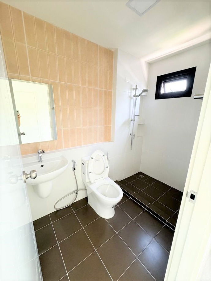 รูป ให้เช่า บ้านเดี่ยวสองชั้น 4 ห้องนอน 3 ห้องน้ำ 1 ห้องรับแขก 1 ห้องครัว - รูปที่ 11/16