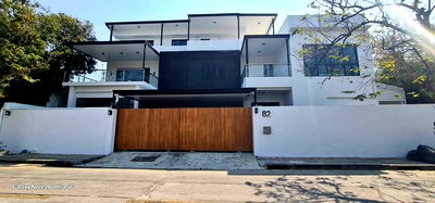 Houses for rent Sukhumvit Road : 💛 For rent, single house, Sukhumvit Soi Pridi 26, 4 bedrooms, 1 maid's room, 734 sq m, near BTS Phra Khanong.