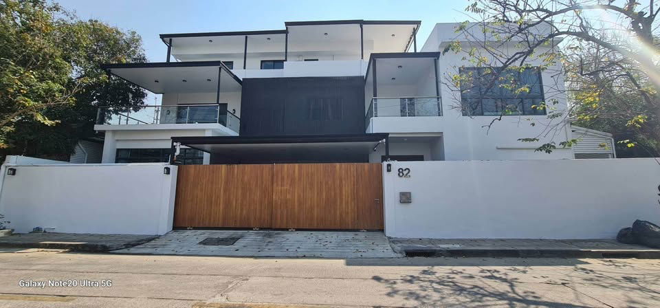 picture 💛 For rent, single house, Sukhumvit Soi Pridi 26, 4 bedrooms, 1 maid's room, 734 sq m, near BTS Phra Khanong. - 1/9