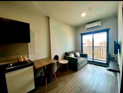 Condos for rent : For Rent Condo RICH POINT @ BTS WUTTHAKAT Building 1, Floor 24,1 bed room, Room size 31 sqm