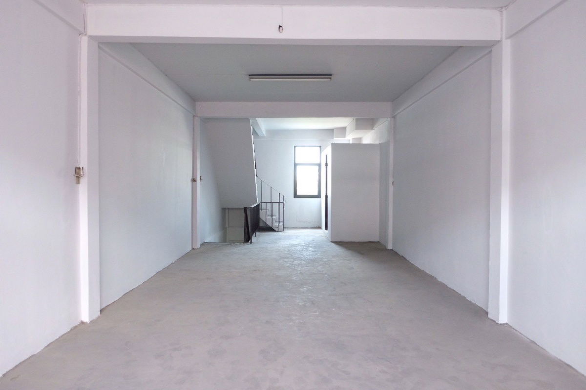 picture For rent, for lease, commercial building, Saphan Mai, in front of Ying Charoen Market, cheap price, interested, Line: @951qfbfi - 11/19