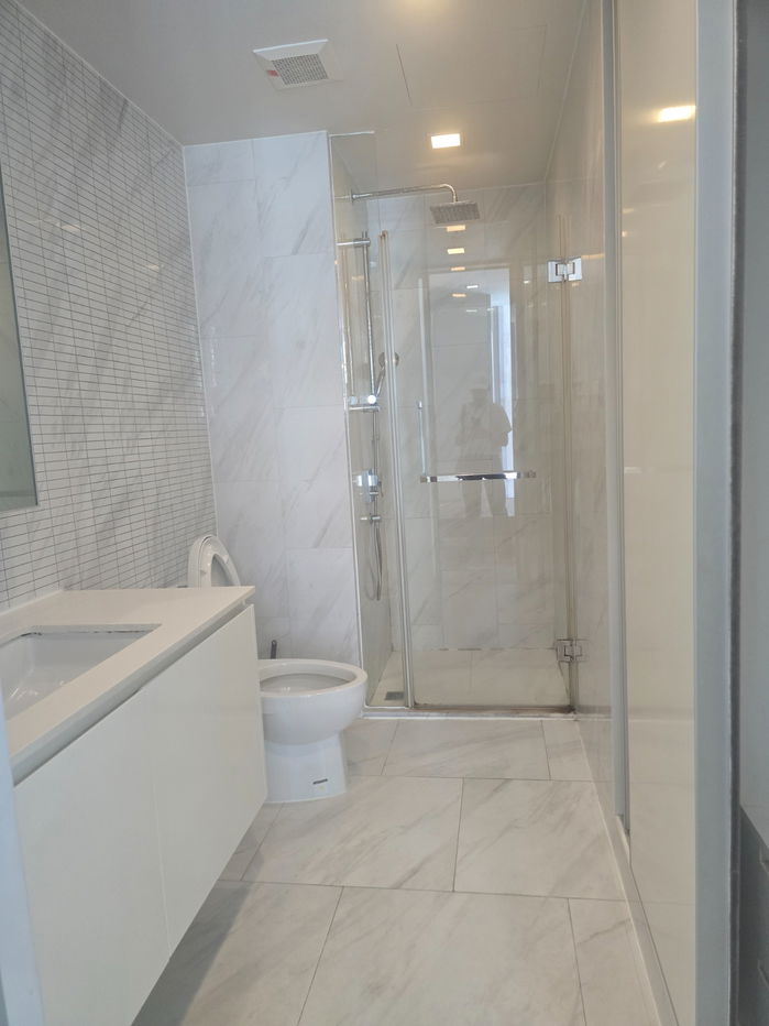 รูป ให้เช่า ไฮด์ สุขุมวิท 11 ชั้น 20, 28 (ห้องสตูดิโอ)*เจ้าของปล่อยเอง Line: mee_gunh (**พิเศษสำหรับผู้เช่าที่ทำสัญญาก่อน 30พย68 นี้ ชำระมัดจำแค่ 1 เดือน) - รูปที่ 13/19