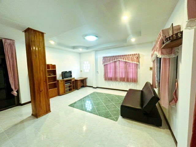 รูป เช่า บ้านเดี่ยว 2 หลัง เครื่องใช้ไฟฟ้าครบ 6นอน แม็คโคร พิษณุโลก 2.2 กม.หรูหรา 200 ตร.วา. 600 ตร.ม. ม.นเรศวร 3 กม. 6น้ำ 3.95 ลบ. - รูปที่ 6/8