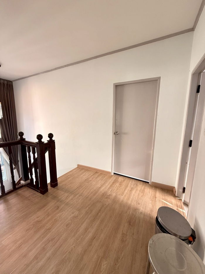 รูป #ให้เช่าบ้านเดี่ยว หมู่บ้านวรารมย์ ซอยราษฎร์อุทิศ 16 มีนบุรี บ้านสวย เฟอร์ครบ พร้อมเข้าอยู่ บรรยากาศน่าอยู่ - รูปที่ 12/20