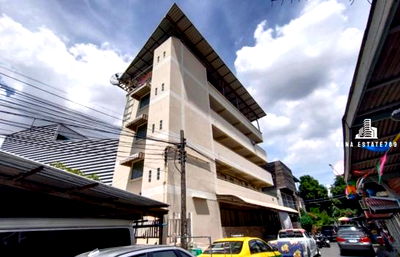 กิจการ ม.นานาชาติแสตมฟอร์ด : อพาร์ตเมนต์ 4 ชั้น ผลตอบแทนสูงถึง 6.9% ผู้เช่าเต็มทุกห้อง   ทำเลทอง แยกหัวหมาก-กรุงเทพกรีฑา  ใกล้โรงแรม แกรนด์ โฟว์วิงส์ เพียง 400 เมตร