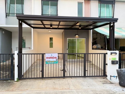 ขายทาวน์เฮ้าส์ 2ชั้นหมู่บ้านพฤกษาไพร์ม 115 รีโนเวทใหม่ รังสิต คลอง3 คลองหลวง ปทุมธานี 16.4 ตร.ว แอร์ 3 เครื่อง