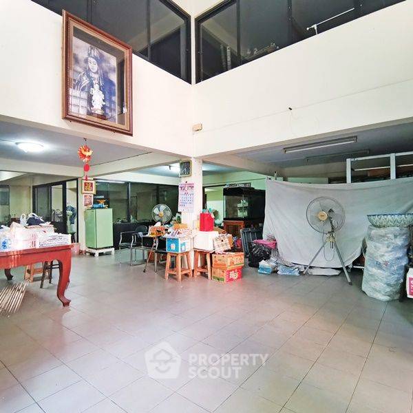 picture 3-BR Townhouse near MRT Fai Chai (ID 2031755) - 6/35