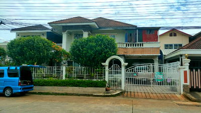 บ้านเดี่ยว ถนนกำแพงเพชร 6 : ขายบ้านเดี่ยวขนาด 91 ตรว. ในหมู่บ้านเมืองเอก โครงการ 6 พร้อมห้องพัก 7 ห้อง อ.เมือง จ.ปทุมธานี