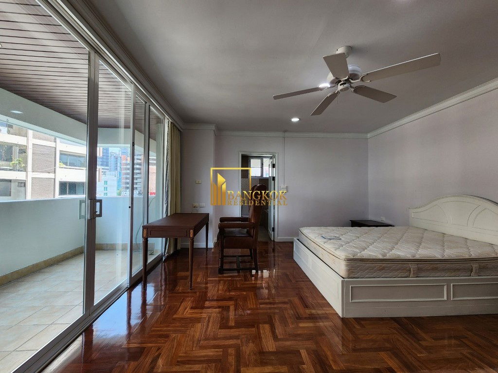 รูป Impressive 4 Bedroom Apartment in Asoke - BR0538AP - รูปที่ 32/47
