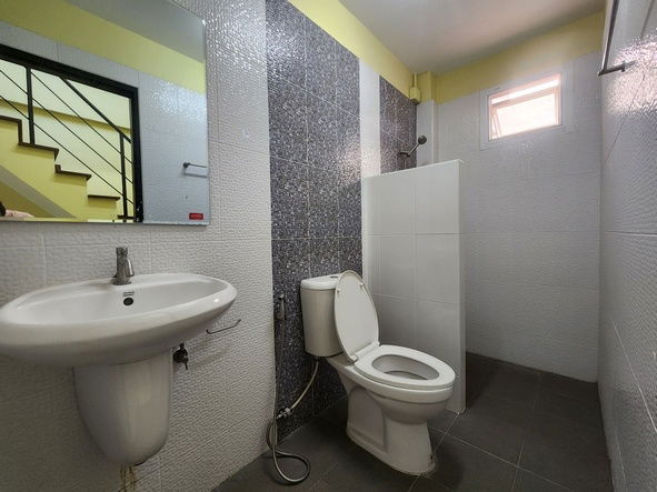 picture FOR RENT COMMERCIAL BUILDING PROPERTY 13000 BAHT per MONTH - 8/8