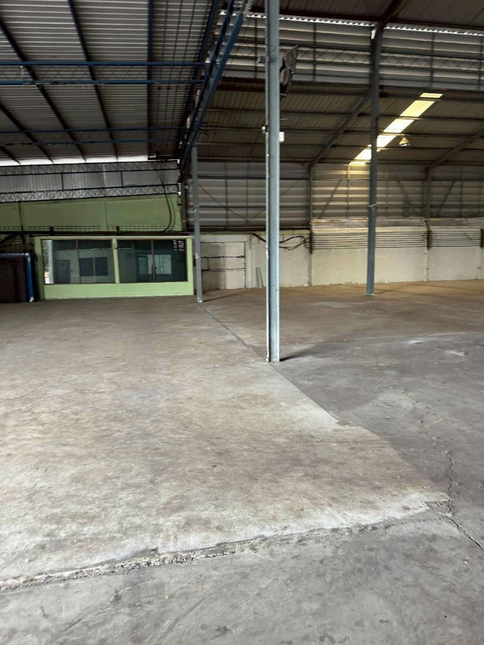 picture Rent Warehouse at Phuttamonthon Sai4 Road area 1,940 sq.m. - 5/6