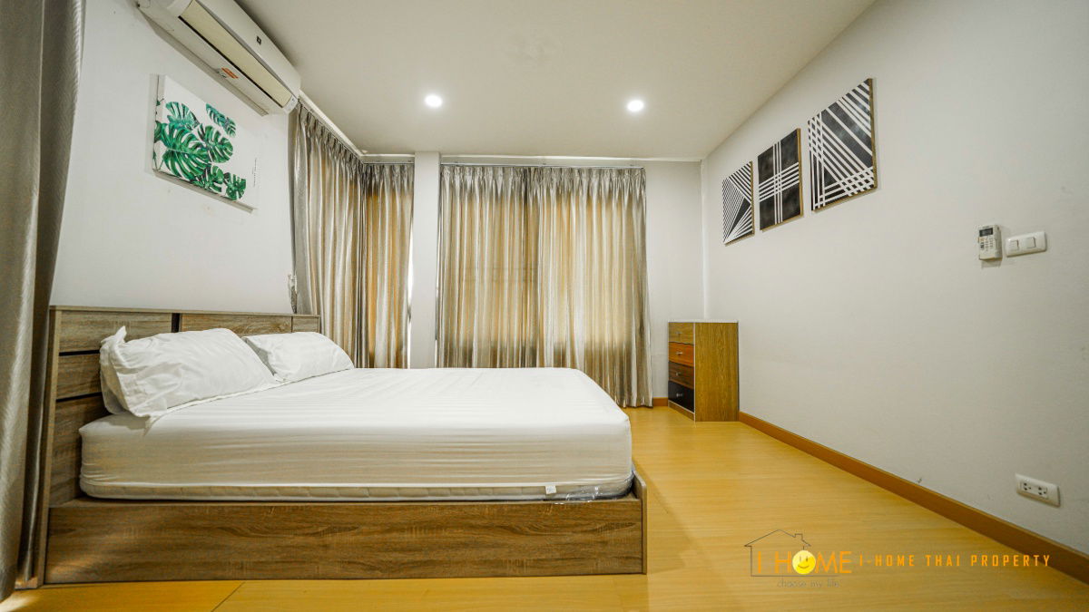 picture A house 2 storey for rent with 3 bedrooms,3 toilets and 1 kitchen. - 13/23