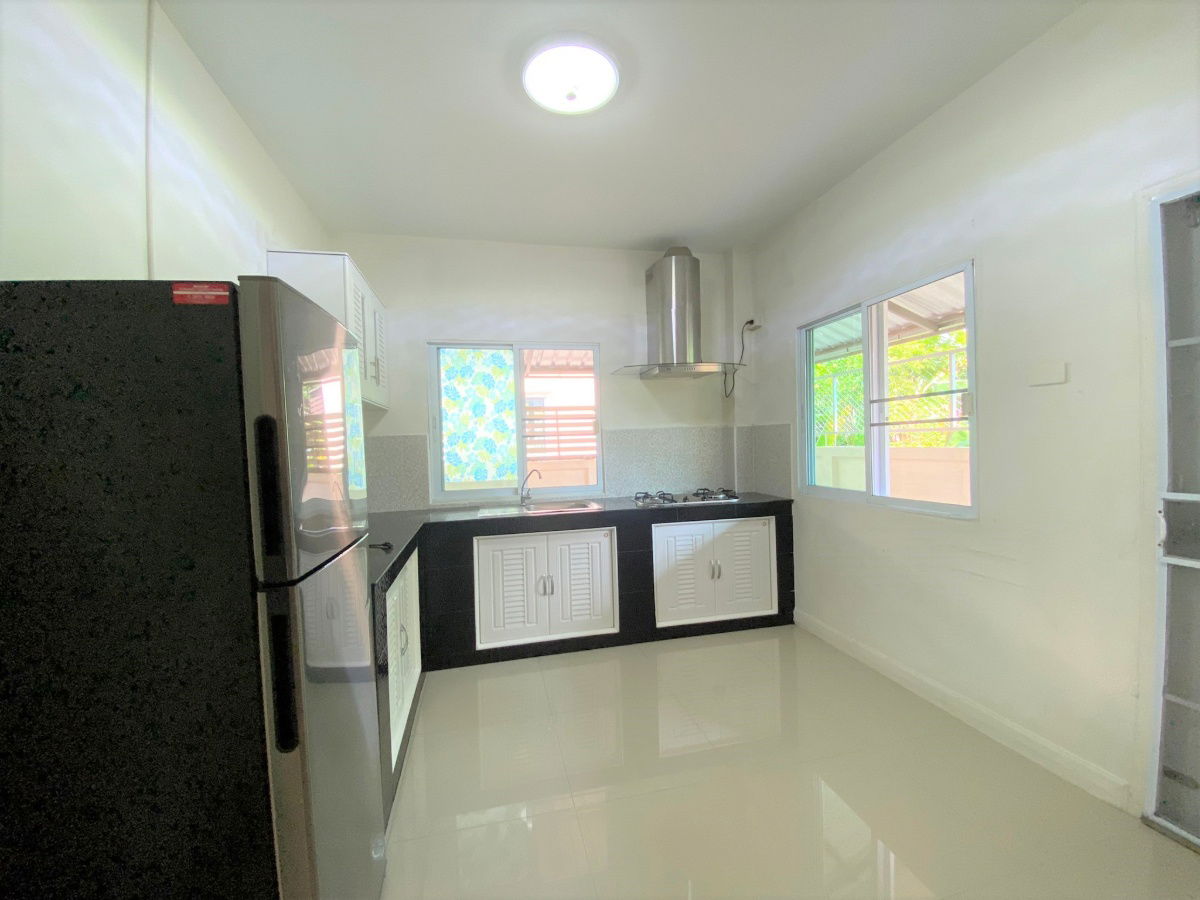 picture A house two storeys for rent with 3 bedrooms,3 toilets and 1 kitchen. - 18/20