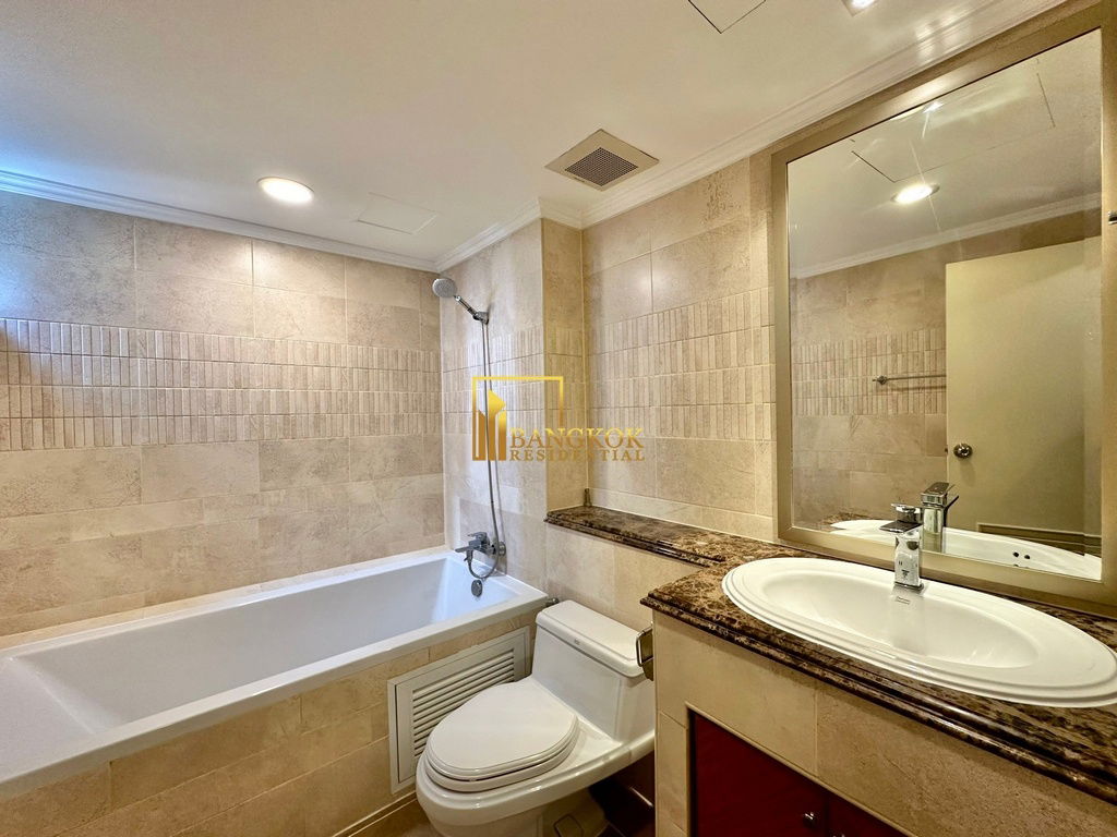 picture Elegant 3 Bedroom Luxury Apartment For Rent in Ekkamai Area - BR0540AP - 19/44