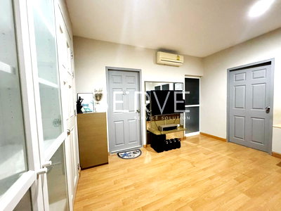 Condos for rent : 1 Bed For Rent Good Location Close To  MRT Lat Phrao -Life @ Ratchada