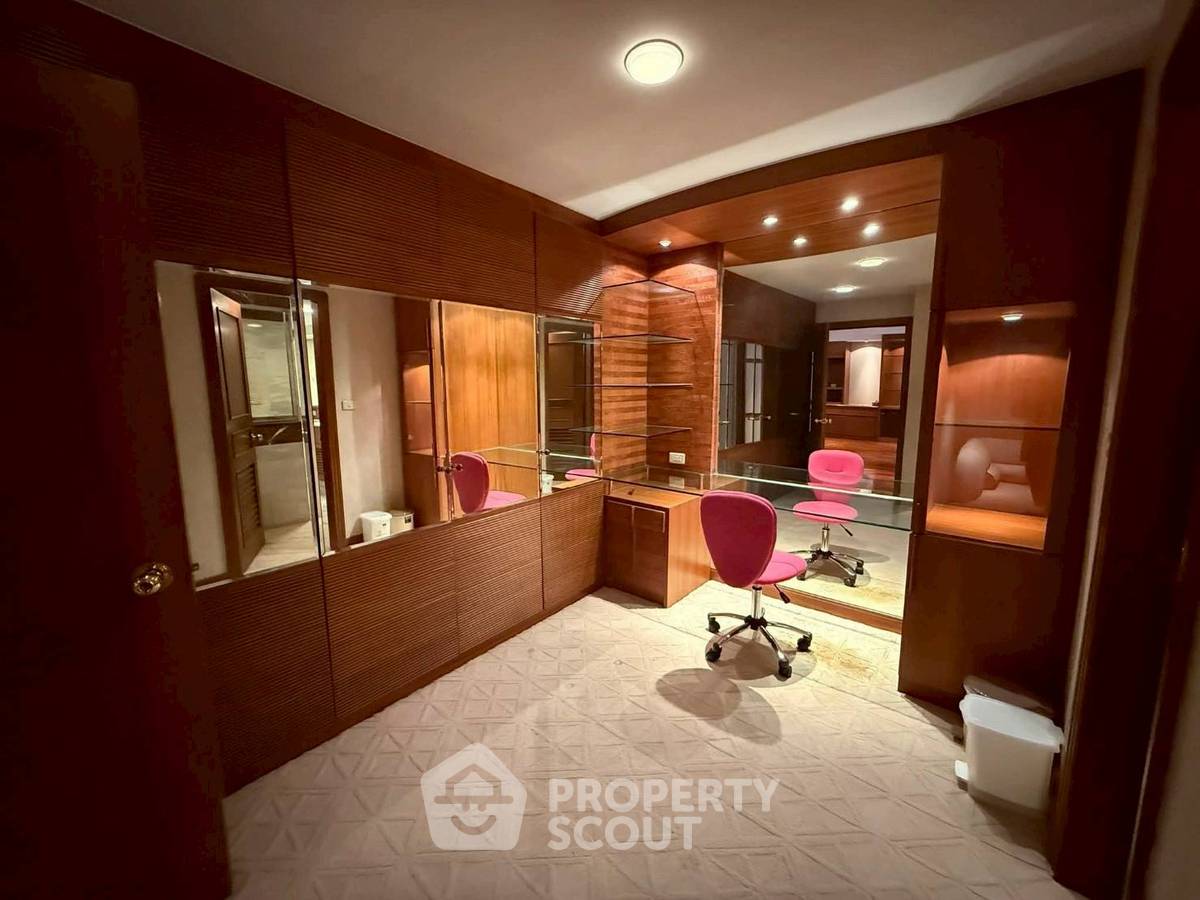 picture 3-BR Condo at President Park Condominium near MRT Queen Sirikit National Convention Centre (ID 2448894) - 7/13