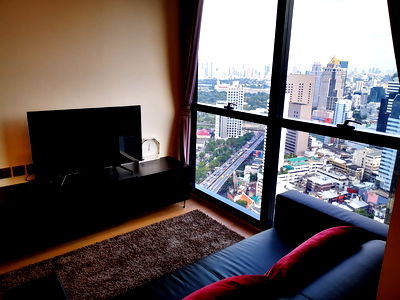 Condos for sale : Ashton Chula Silom【𝐒𝐄𝐋𝐋 & 𝐑𝐄𝐍𝐓】🔥The room's dark, luxurious tone gives it a premium hotel feel.🔥 Contact Line ID: @hacondo