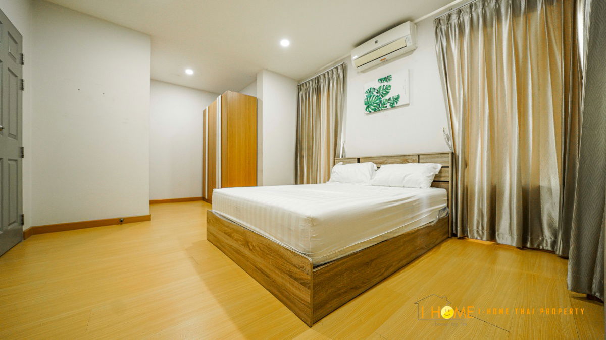 picture A house 2 storey for rent with 3 bedrooms,3 toilets and 1 kitchen. - 12/23