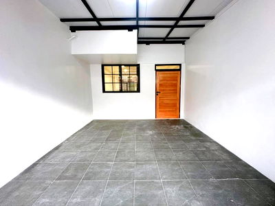 Townhouses for sale Phra Khanong : S893 [For Sale] 2-storey townhouse (Soi Phueng Mi) 💰 Price 3,390,000 baht 🌟 BTS Bang Chak