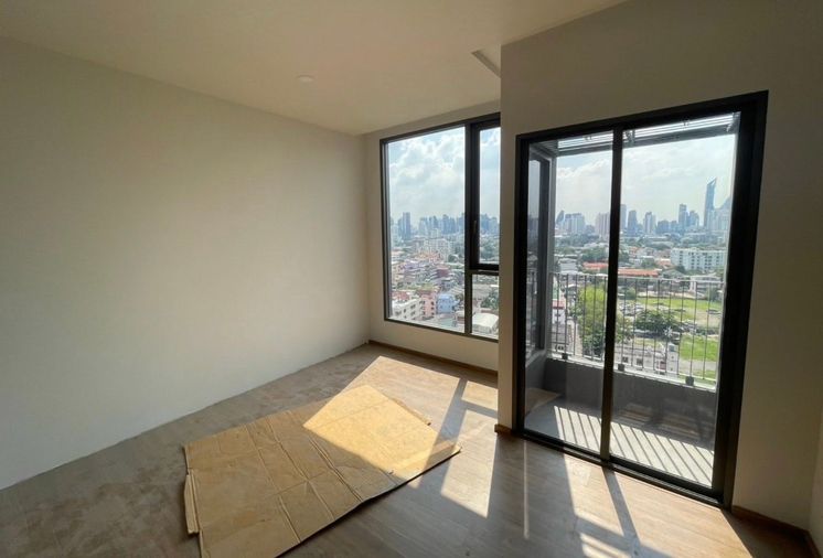 ว่างพร้อมอยู่! CLoud ทองหล่อ. สตูดิโอ 24ตรม. Line id: @pfagent