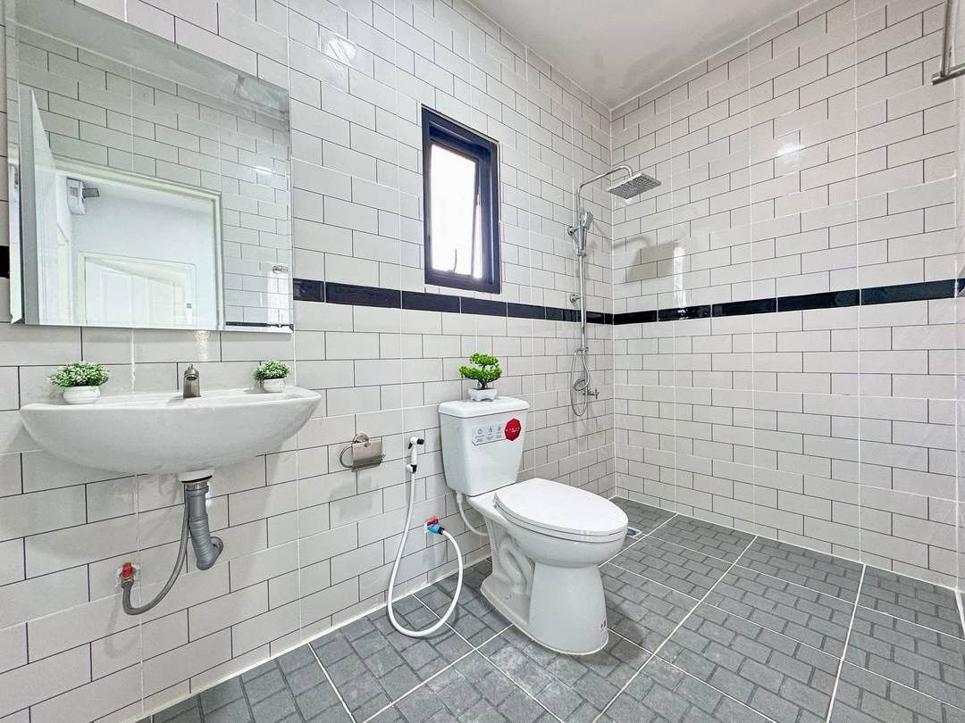 รูป  ขายบ้านแฝดตกแต่งใหม่สุดหรู พฤกษา 19 วัดลาดปลาดุก ลดแรง 200,000 บาท เหลือเพียง 2.99 ล้าน! - รูปที่ 18/20