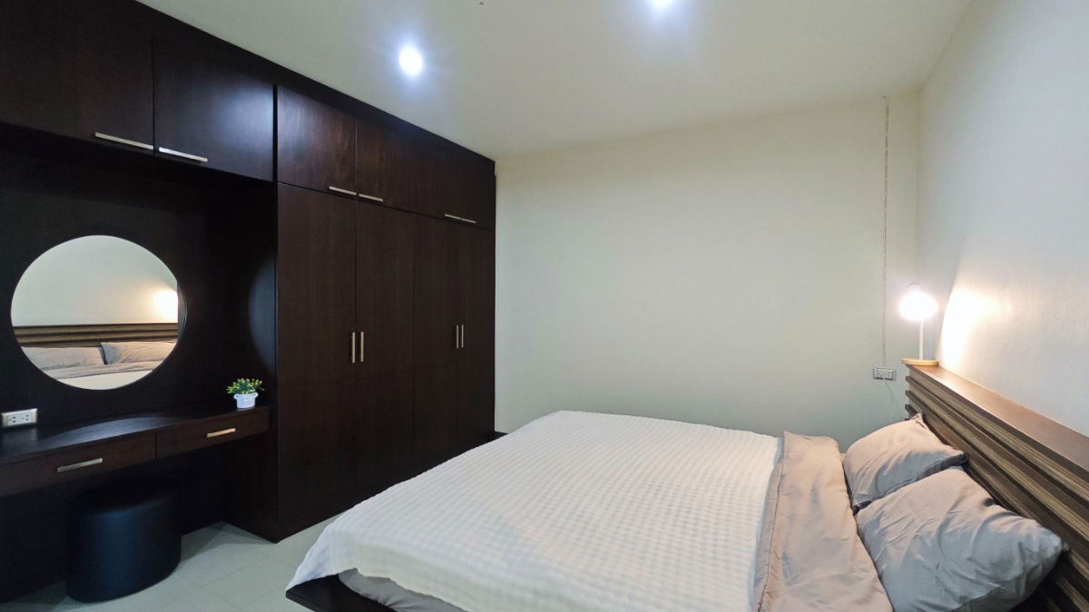 รูป 3 Bedrooms apartment in the center of Phuket (Top floor) - รูปที่ 4/15