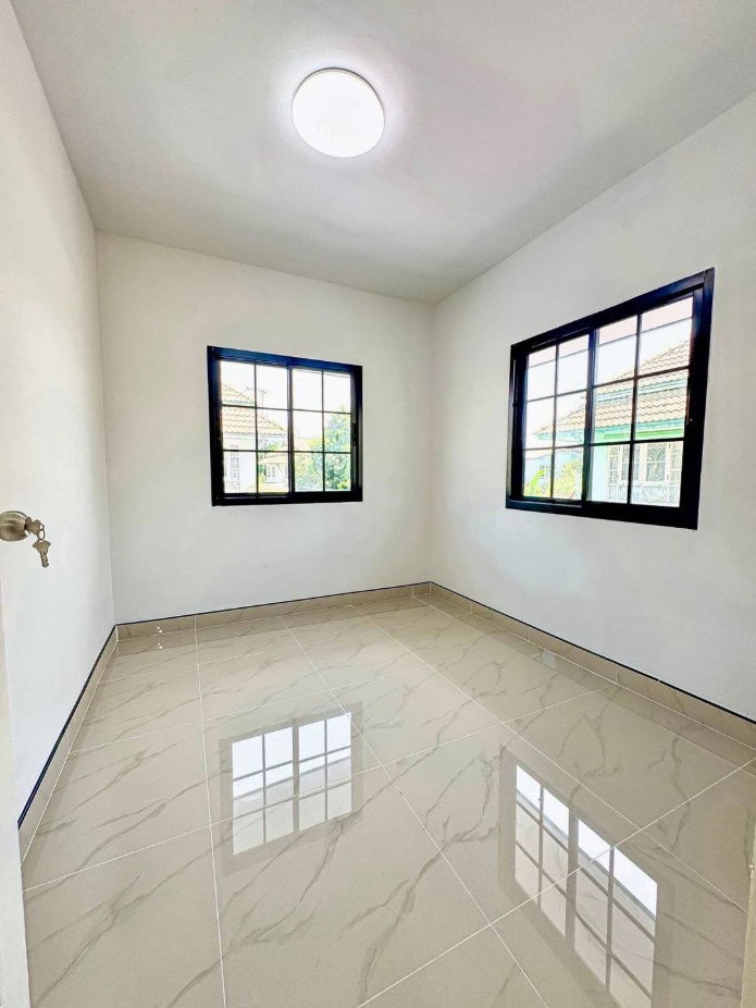 รูป  ขายบ้านแฝดตกแต่งใหม่สุดหรู พฤกษา 19 วัดลาดปลาดุก ลดแรง 200,000 บาท เหลือเพียง 2.99 ล้าน! - รูปที่ 15/20