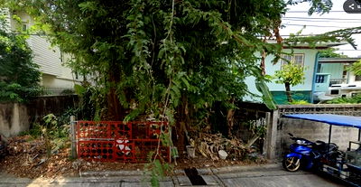 Land for sale Ratchadaphisek Road : FOR SALE  LAND PROPERTY  5040000 BAHT.