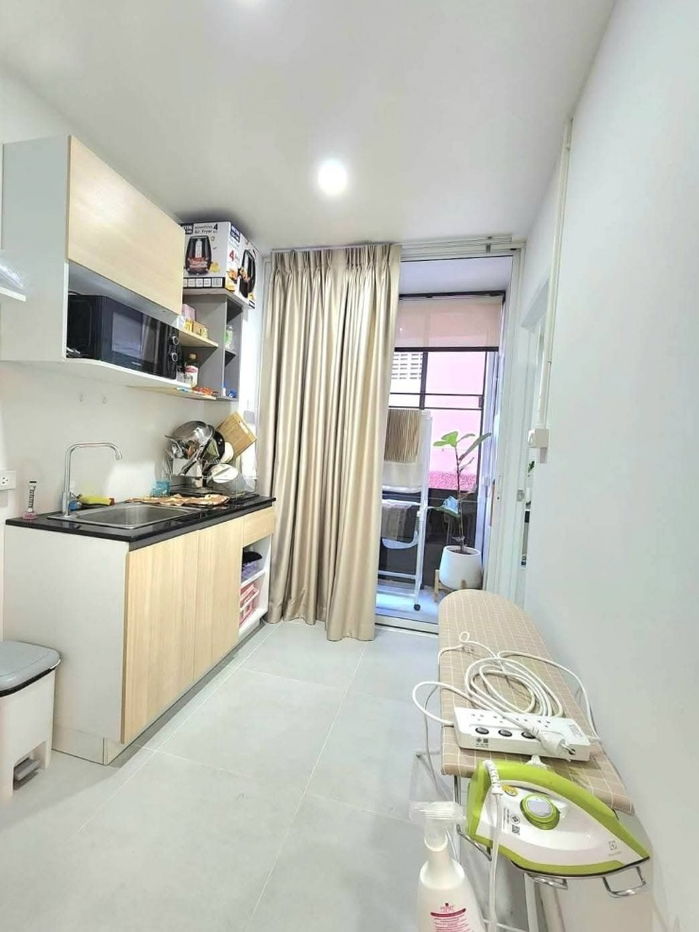 รูป ขาย SR complex พร้อมเฟอร์ + พร้อมผู้เช่ารายรับต่อเดือน 7,900 บ. ใกล้เซนเฟส , ร.พ.กรุงเทพ , ม.พายัพ เดินทางสะดวกติดถนนใหญ่ - รูปที่ 9/12