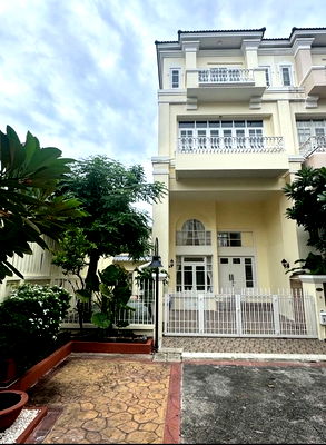 Townhouses for rent Rama 4 Road : FOR RENT  TOWNHOUSE PROPERTY  69000 BAHT per MONTH